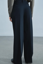 БРЮКИ С ЗАУТЮЖЕННЫМИ СТРЕЛКАМИ — ZW COLLECTION — ZARA