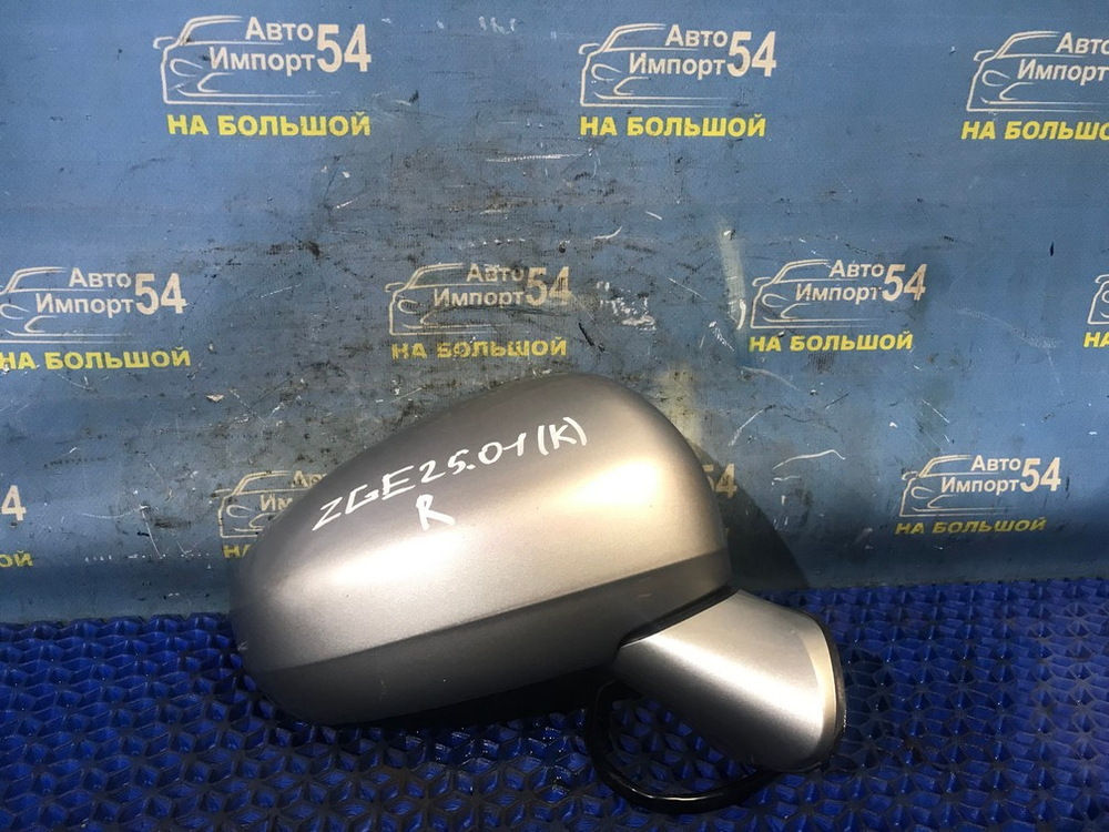 Зеркало правое TOYOTA WISH 2010