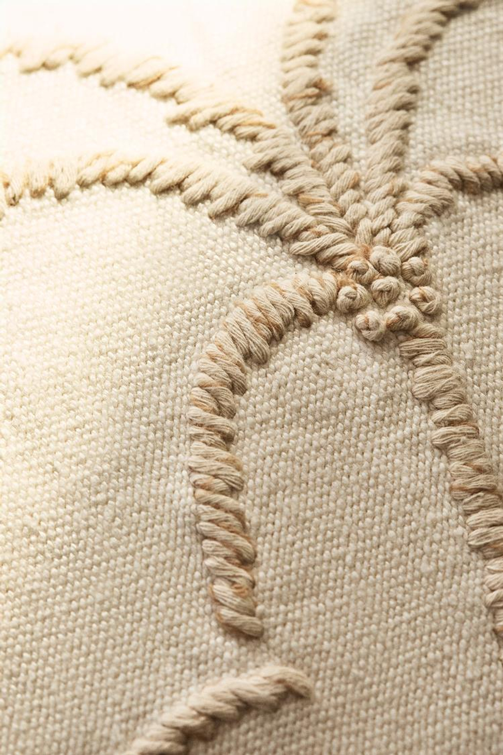 ZARA HOME ЛЬНЯНОЙ ЧЕХОЛ ДЛЯ ДЕКОРАТИВНОЙ ПОДУШКИ С ВЫШИВКОЙ «ПАЛЬМЫ», КРЕМОВЫЙ