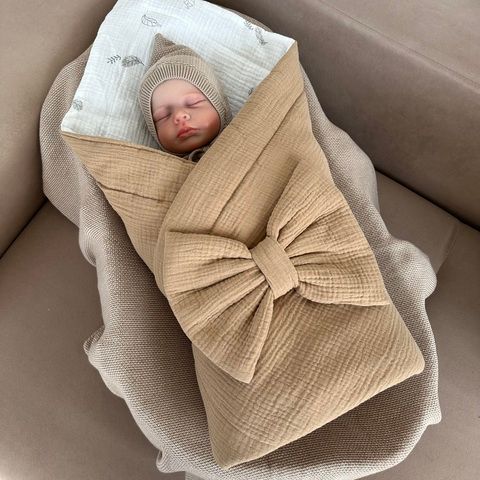 Летний муслиновый конверт на выписку