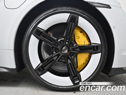 Porsche Taycan Turbo S — 2025
