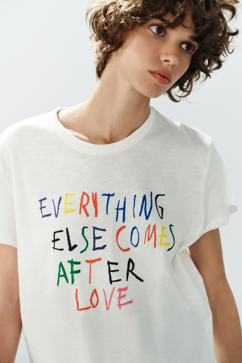 ZARA ФУТБОЛКА С ТЕКСТОВЫМ ПРИНТОМ В СТИЛЕ РУСТИК, БЕЛЫЙ