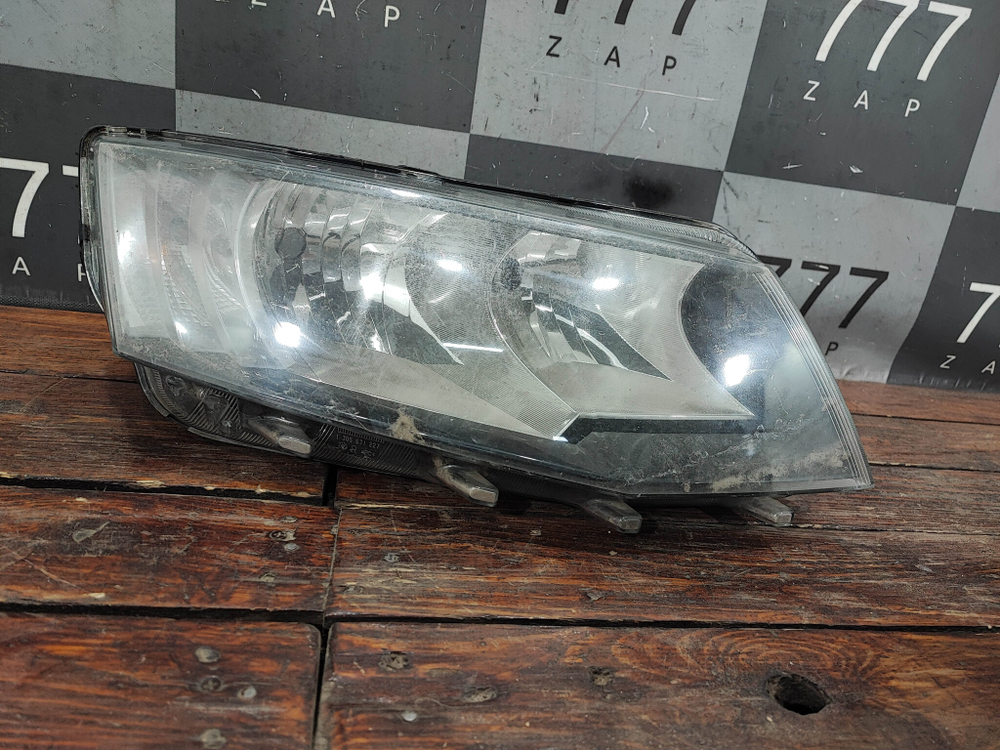 Фара правая Skoda Octavia 3 (A7) 13-17 Б/У Оригинал 5E1941016