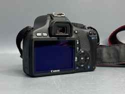Canon 550D Kit 18-55mm IS II 2.500 кадров