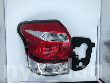 стоп левый Toyota Corolla Fielder NZE161 164 165 13-106