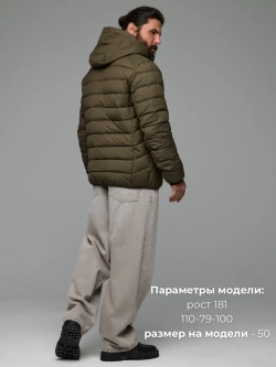 Куртка зимняя короткая с капюшоном