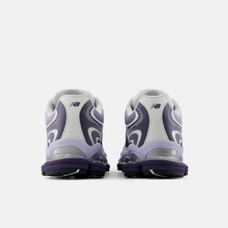 Кроссовки женские NEW BALANCE 20009