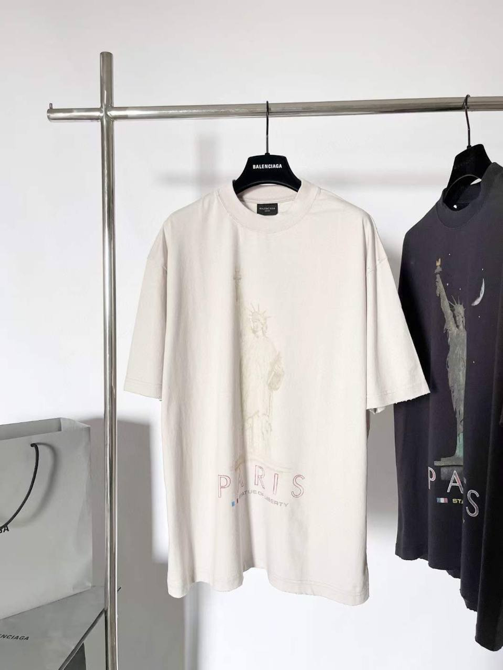 Футболка Balenciaga