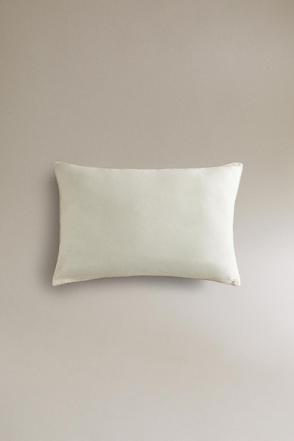 ZARA HOME ЧЕХОЛ ДЛЯ ДЕКОРАТИВНОЙ ПОДУШКИ С КОНТРАСТНОЙ ВЫШИТОЙ НАДПИСЬЮ, КРАСНЫЙ