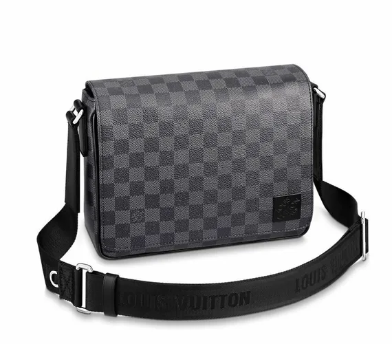 Сумка Louis Vuitton District PM, серый