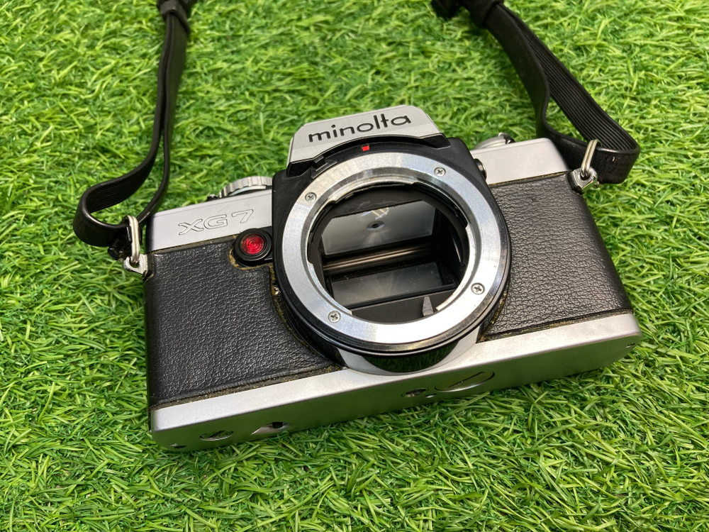 Minolta XG7 + Rokkor-X 50mm 1.7