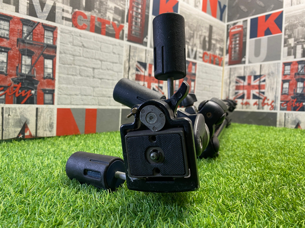 Manfrotto 055LC/141RC
