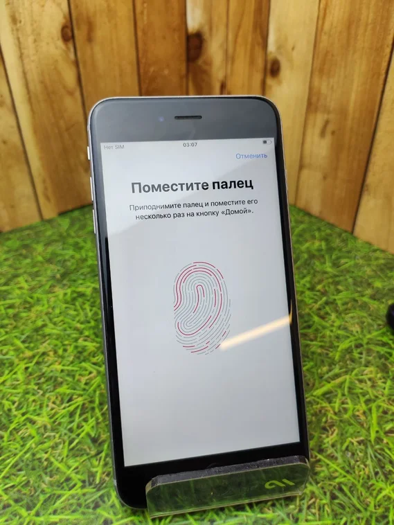 Смартфон iPhone 6s Plus 16Gb Silver (Витринный)