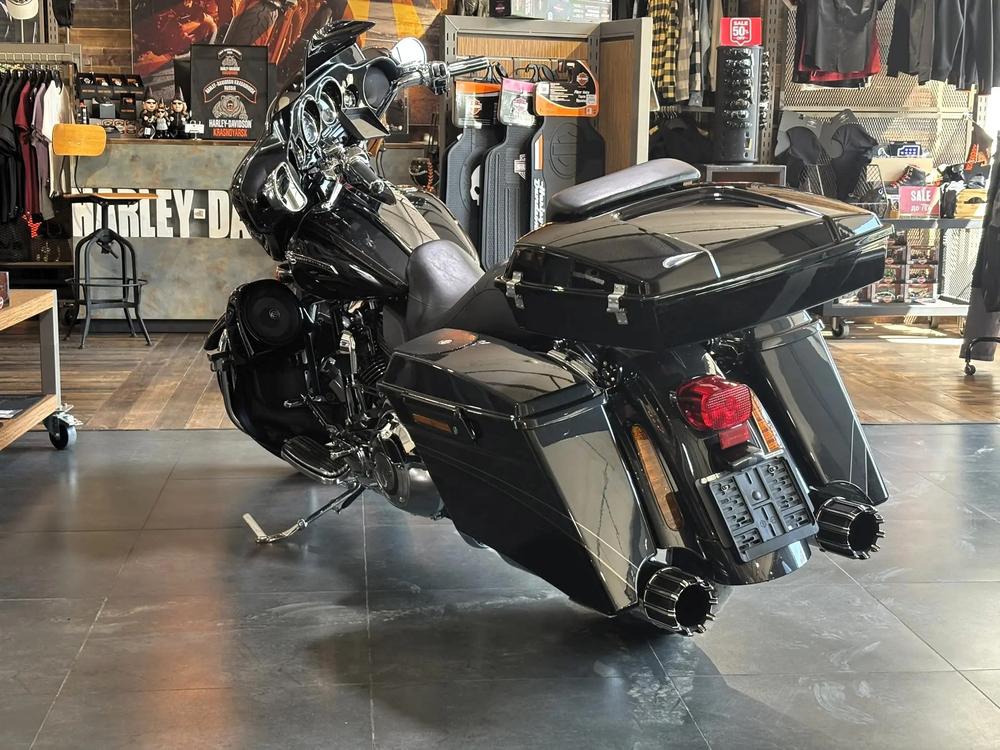 Harley-Davidson CVO STREET GLIDE