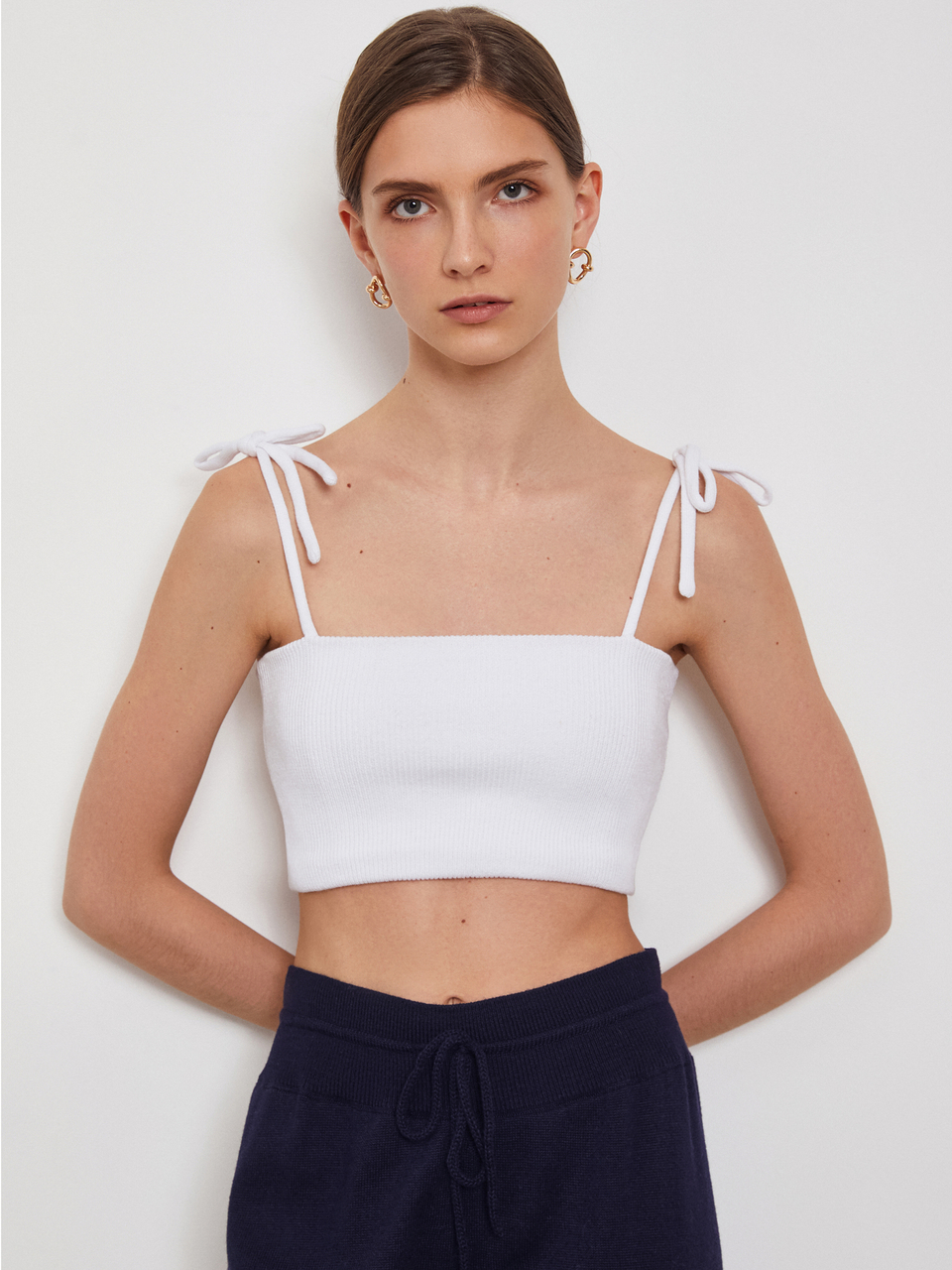 Топ String White