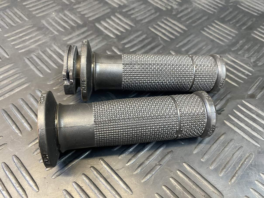 Ручка газа с грипсами KTM 250 Duke 2020