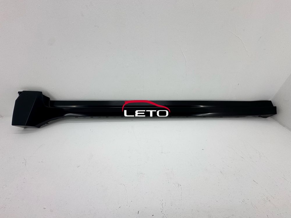 COVER, STEP PLATE, LH L/PAINT,GROMT 51774-60900 5177460900