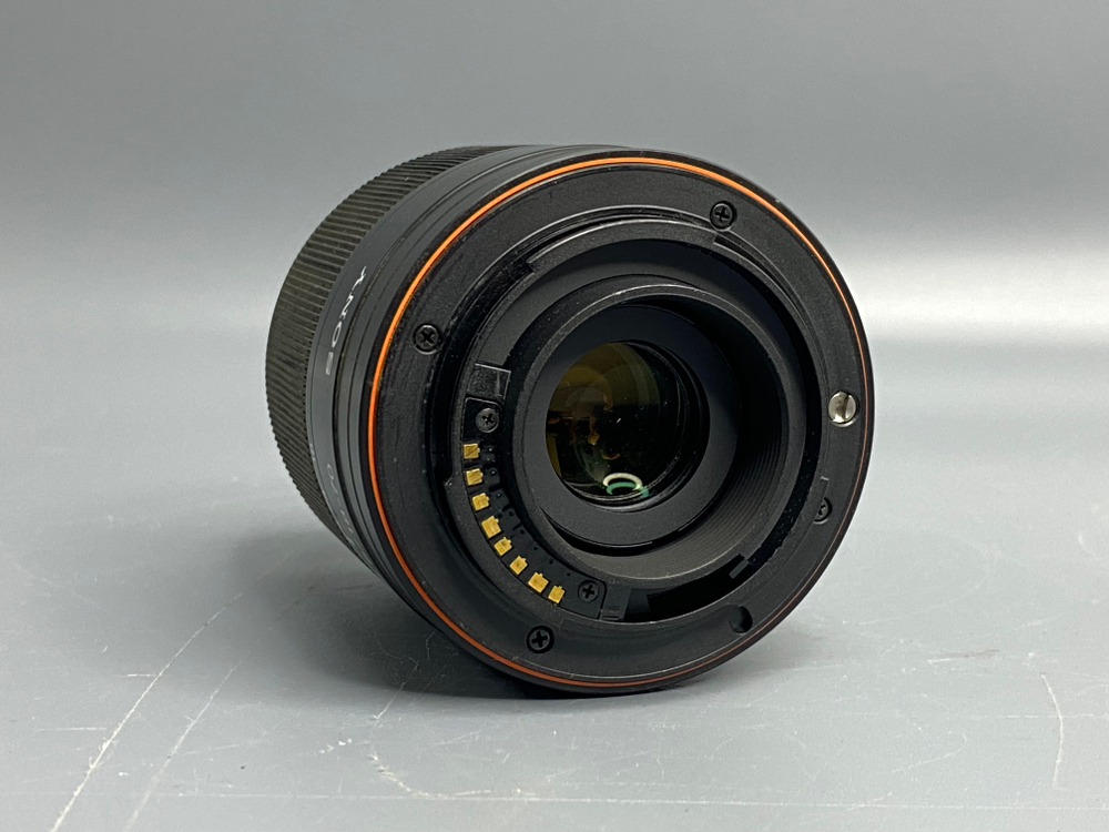 Sony DT 18-70mm 3.5-5.6