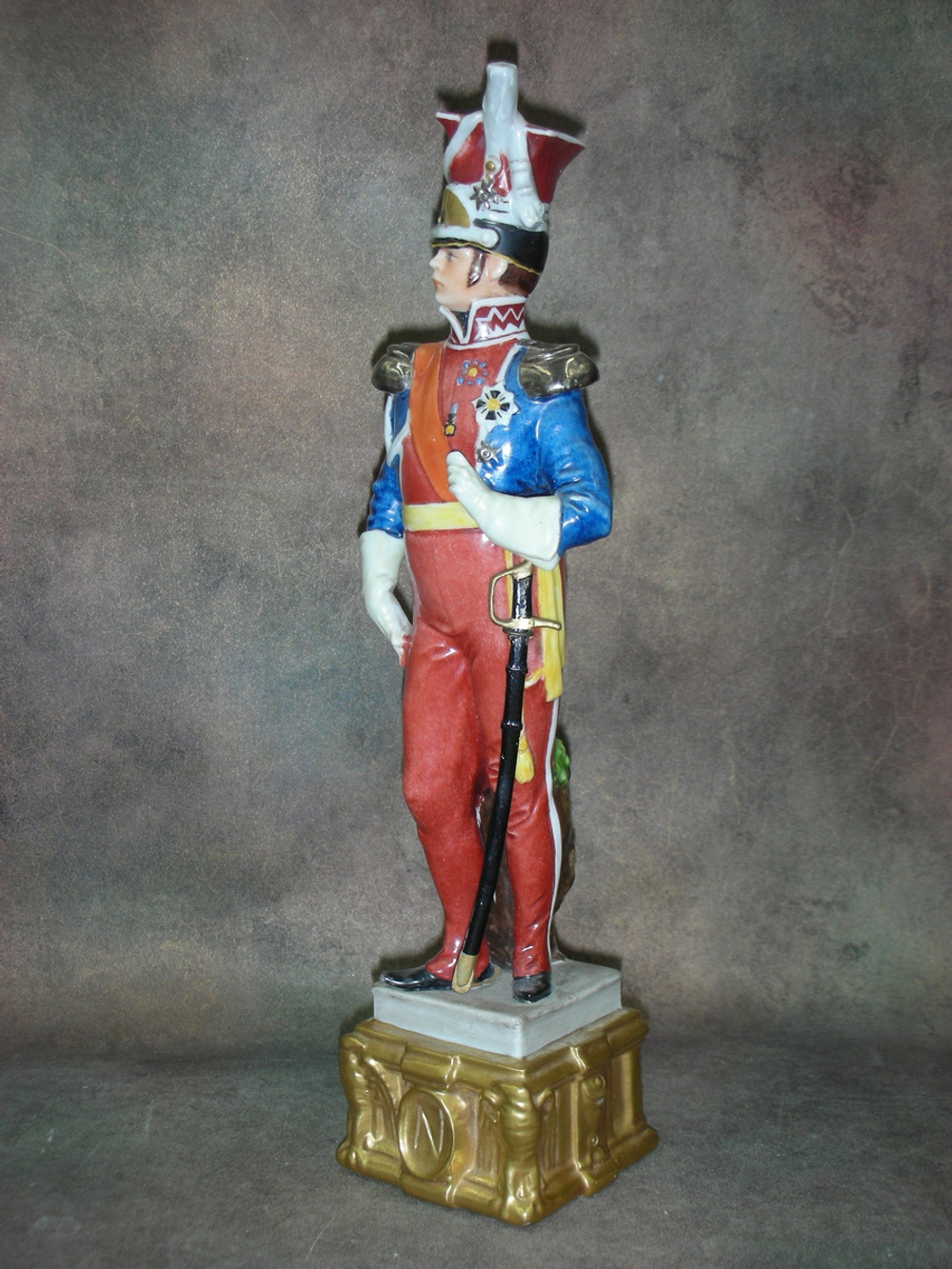Статуэтка. Фарфор. Гусар. Солдат Улан. Capodimonte. Merli. Италия