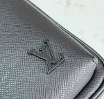 Сумка-слинг Louis Vuitton