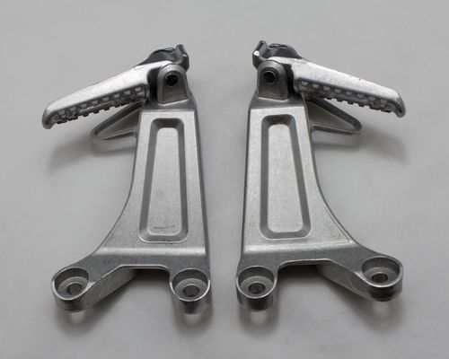 Купить    Подножки задние с кронштейнами для мотоцикла Honda CBR600RR 03-04
