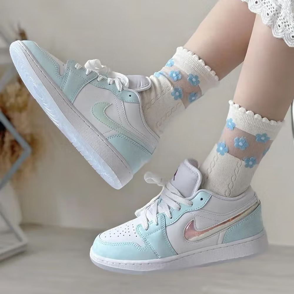 Air Jordan 1 Low SE 'Glacier Blue' GS