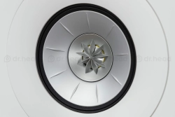 KEF R3 Meta White Gloss трехполосная полочная пассивная акустическая система (пара)