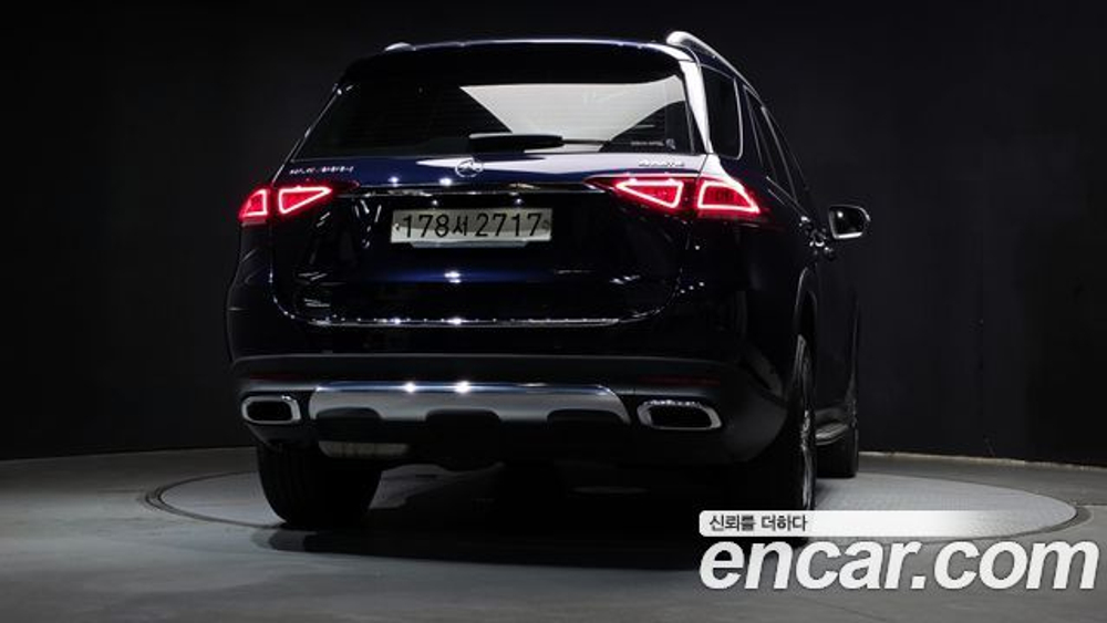 Mercedes-Benz GLE-Class GLE300d 4MATIC — 2020