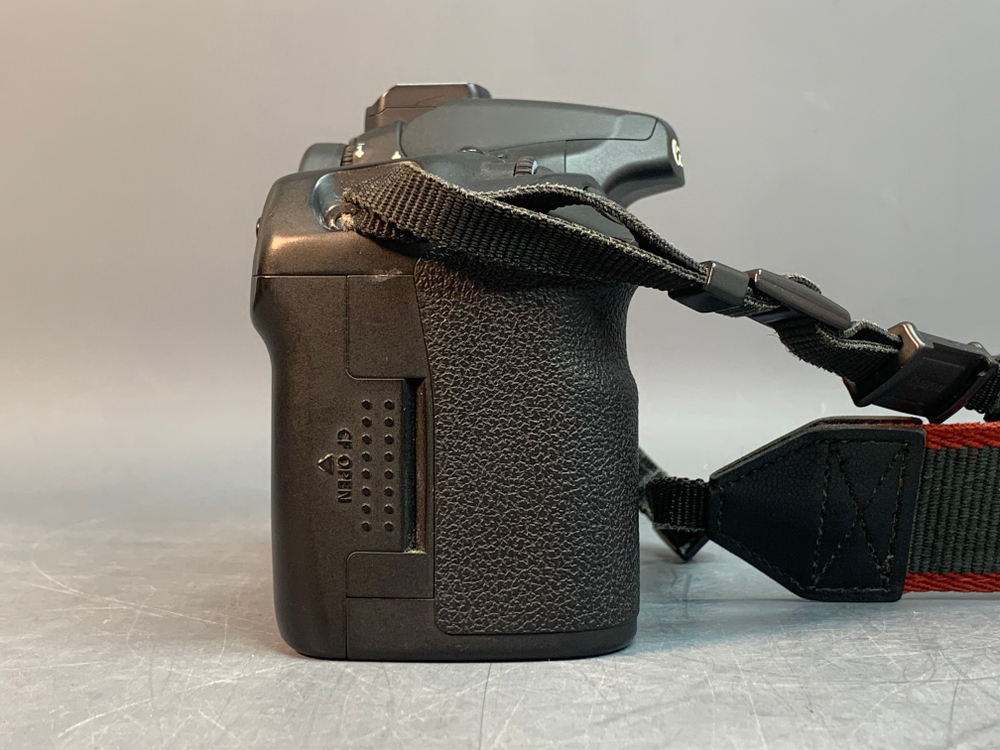 Canon EOS 40D 23.667 кадров