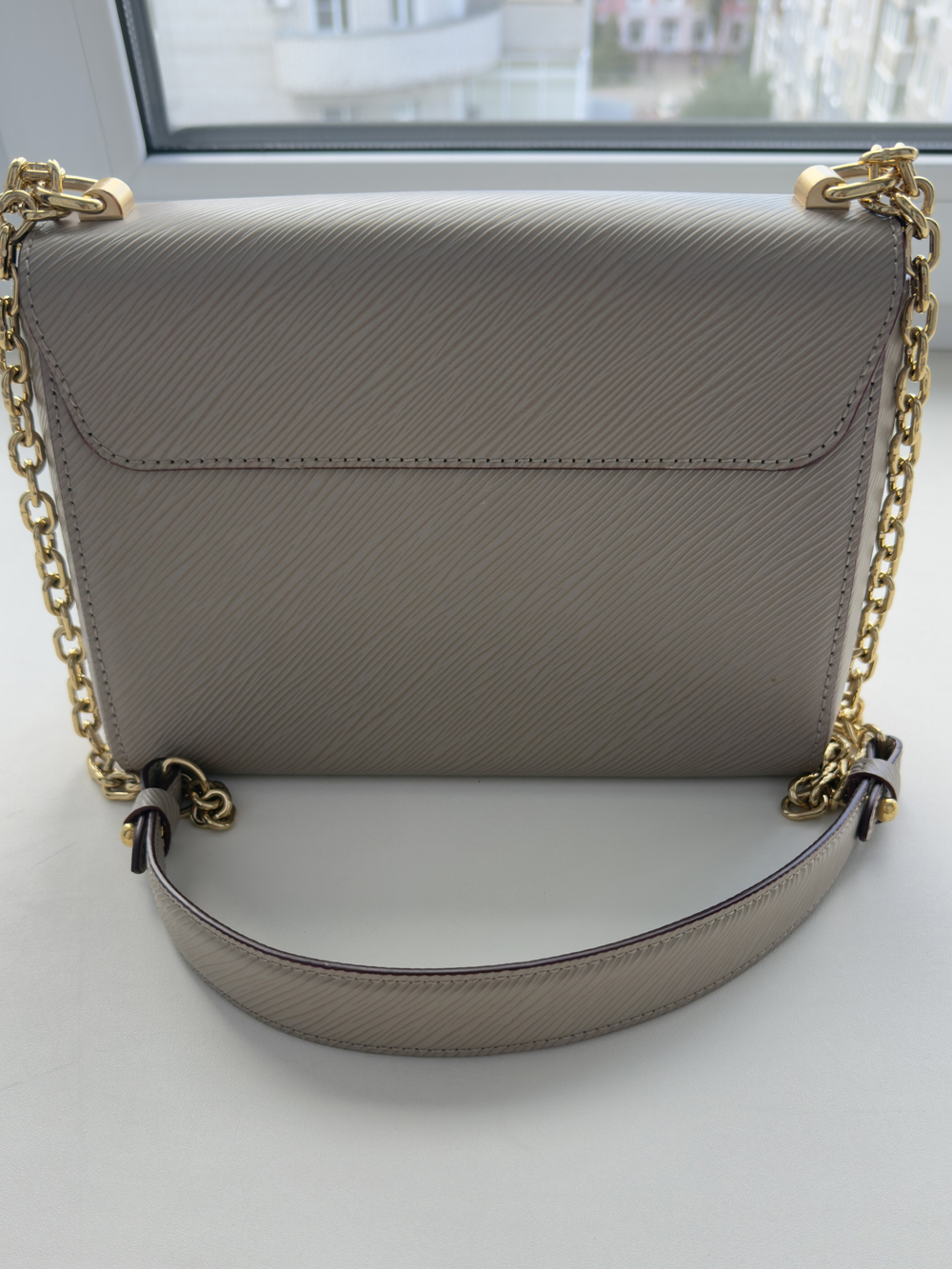Сумка Louis Vuitton Twist MM