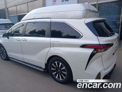 Toyota Sienna 2.5 Hybrid 2WD — 2021