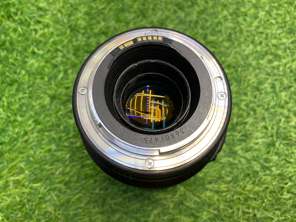Canon EF 100mm 2.8 Macro USM