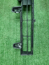 Накладка ПТФ левая Toyota Land Cruiser 200 (15-21)