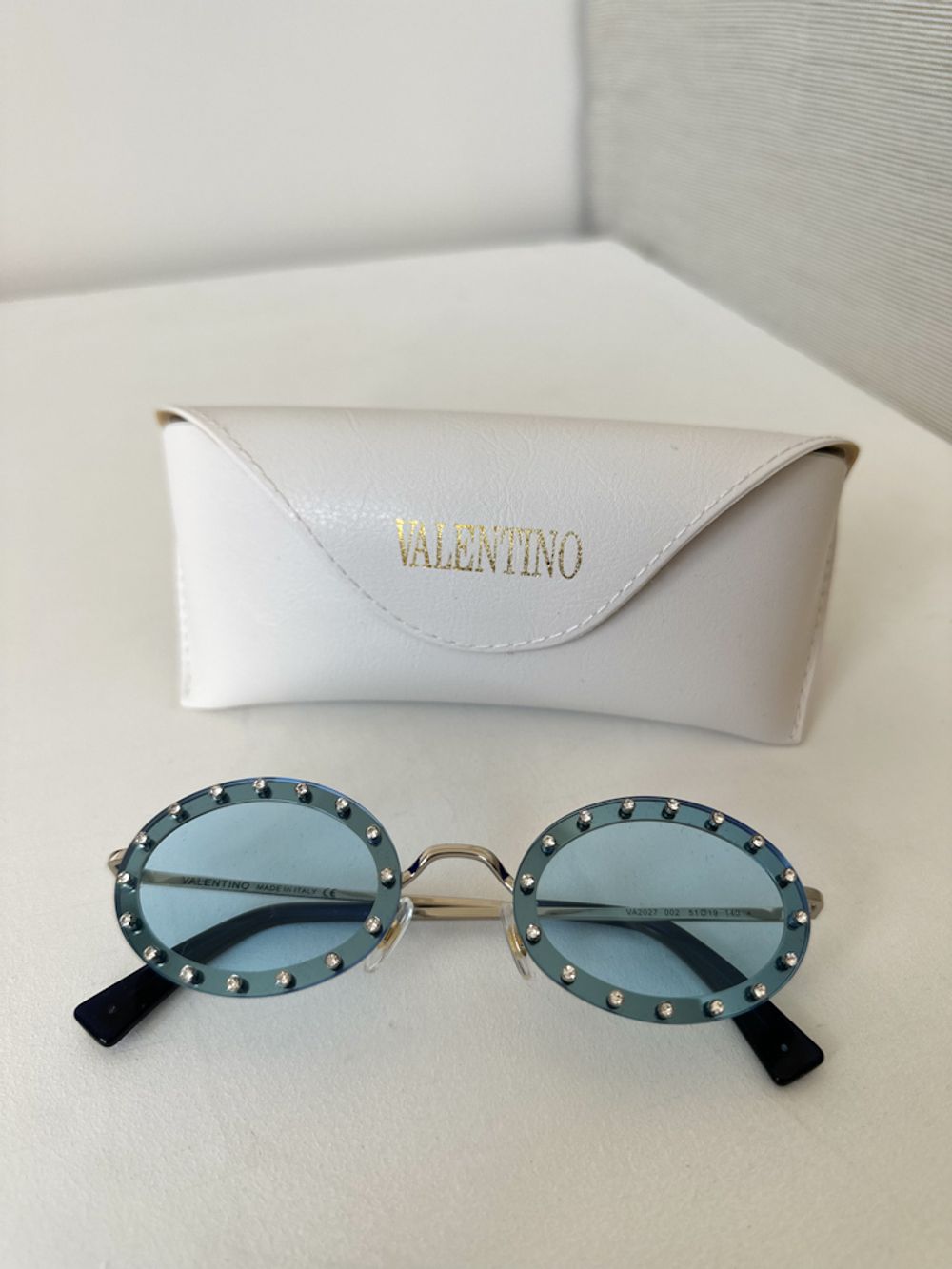 Очки Valentino