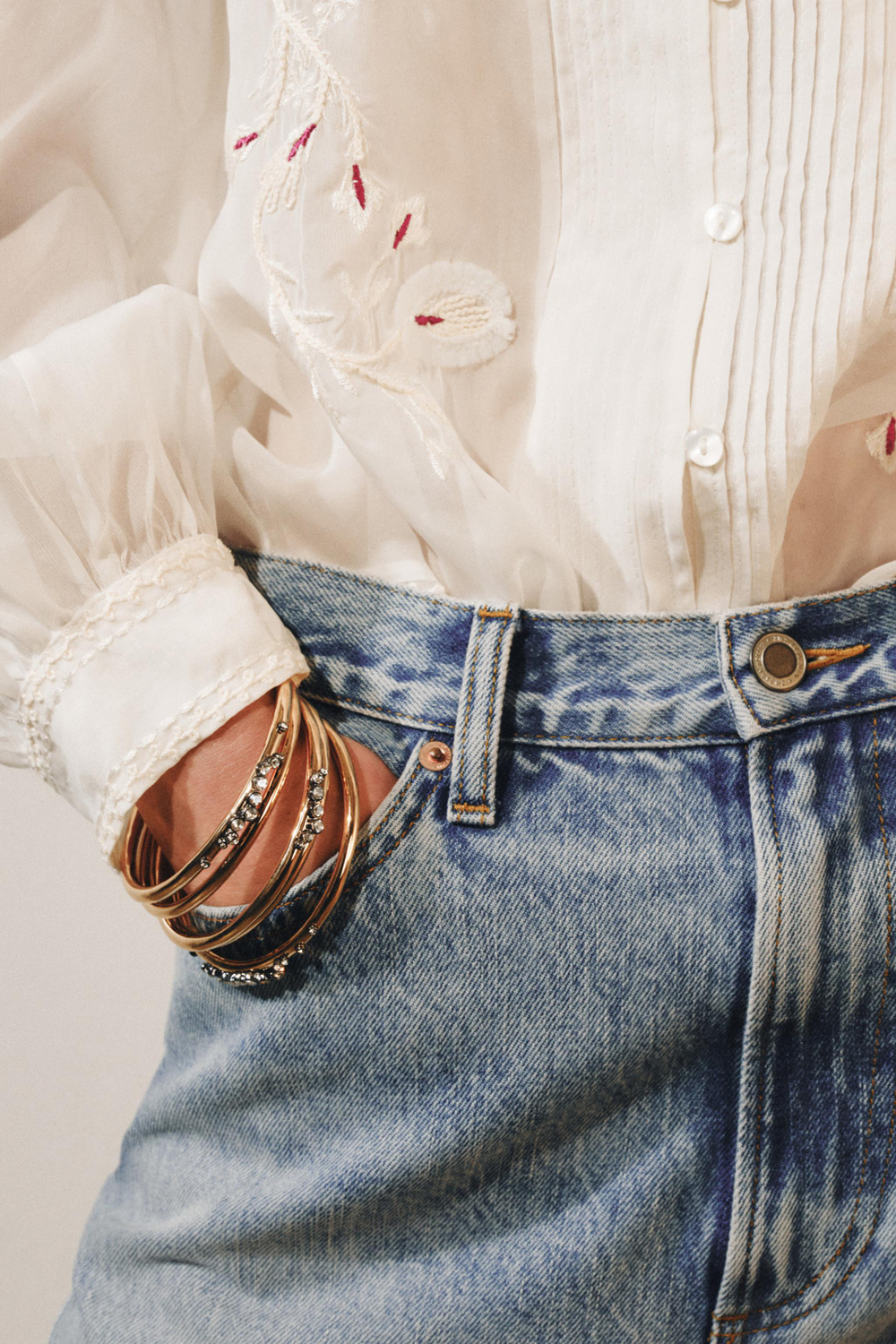 ZARA НАБОР ИЗ 5 МЕТАЛЛИЧЕСКИХ БРАСЛЕТОВ СО СТРАЗАМИ, ЗОЛОТИСТЫЙ