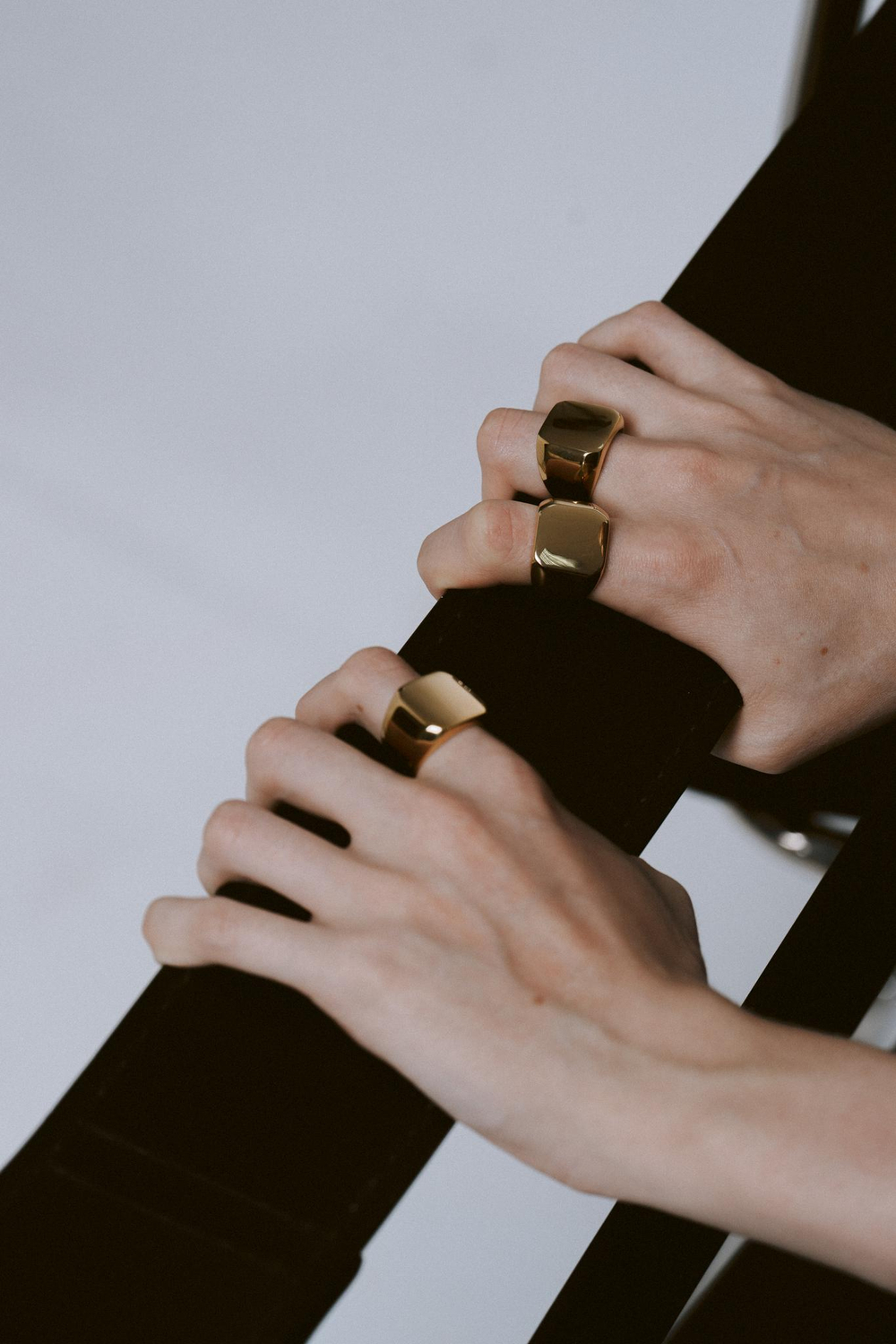 Кольцо signet gold