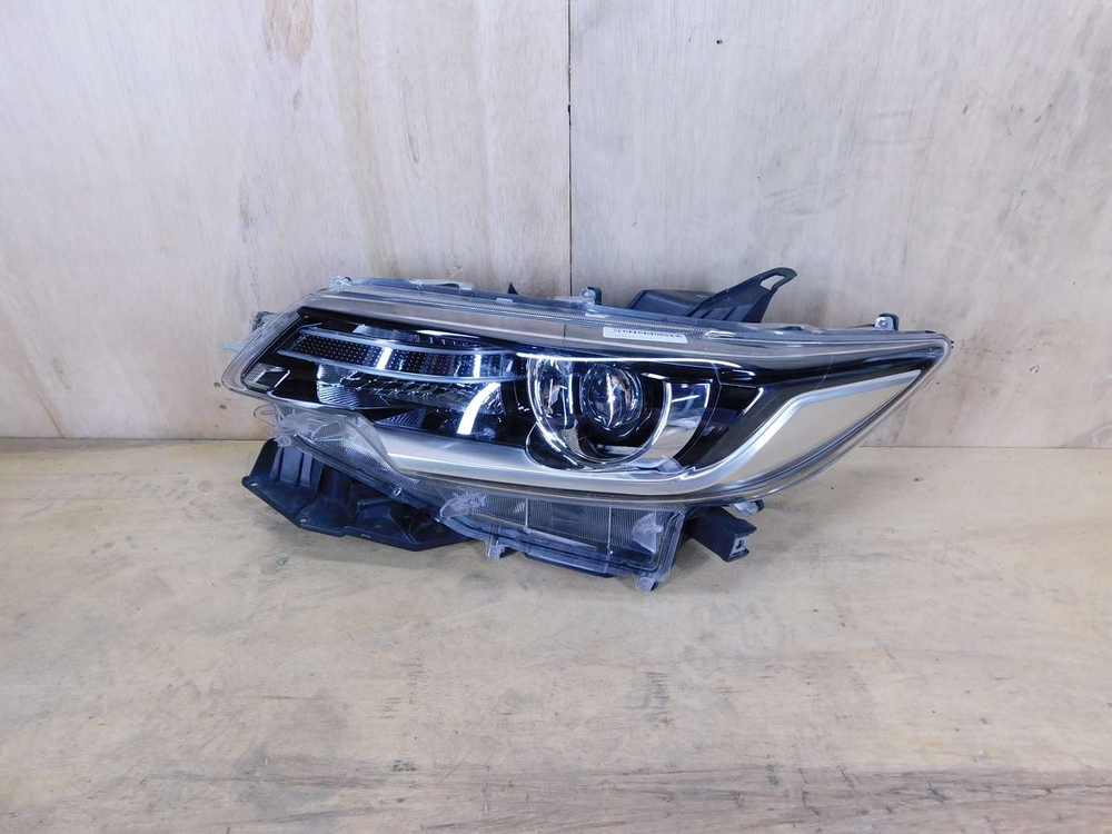 фара левая Toyota Allion Premio NZT260 ZRT265 2019 LED 20-460
