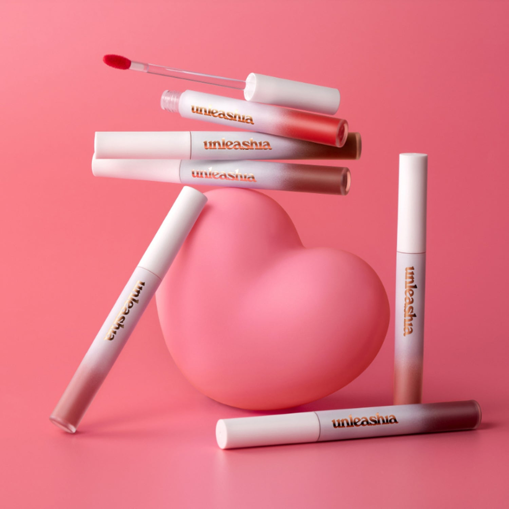 Тинт для губ с матовым финишем UNLEASHIA Luv Hug Velvet Tint N°1 Be With, 3, 4 мл