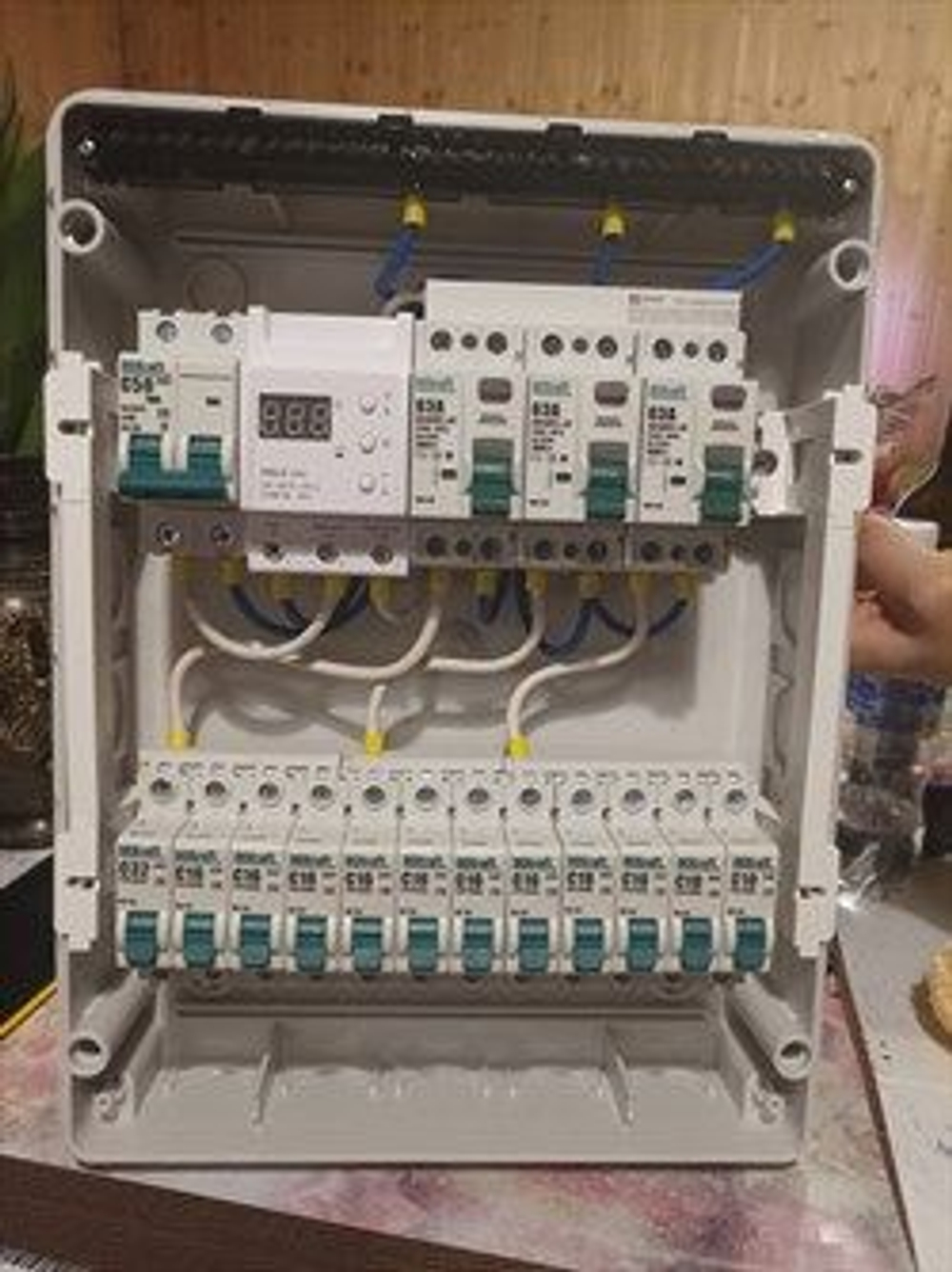 Автоматический выключатель 1-пол. 10А тип C 4,5кА серия ВА-101 DEKraft (6шт)