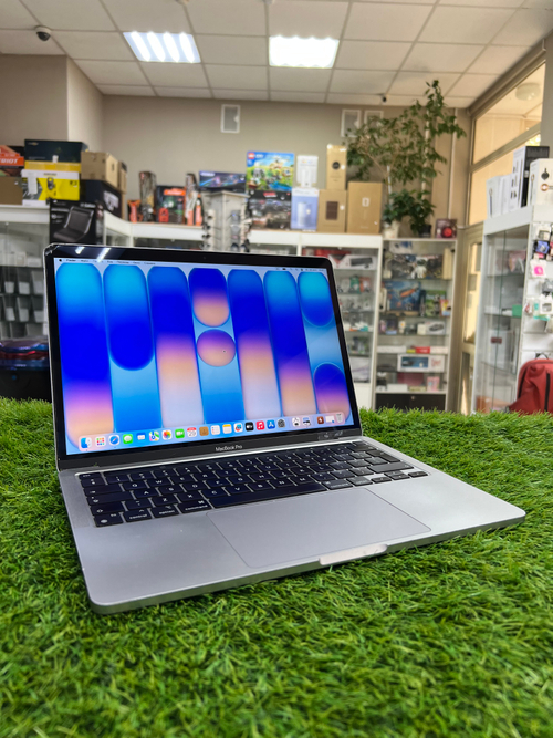 Б/У MacBook Pro 13 (2022 M2/16/512Gb)816 циклов