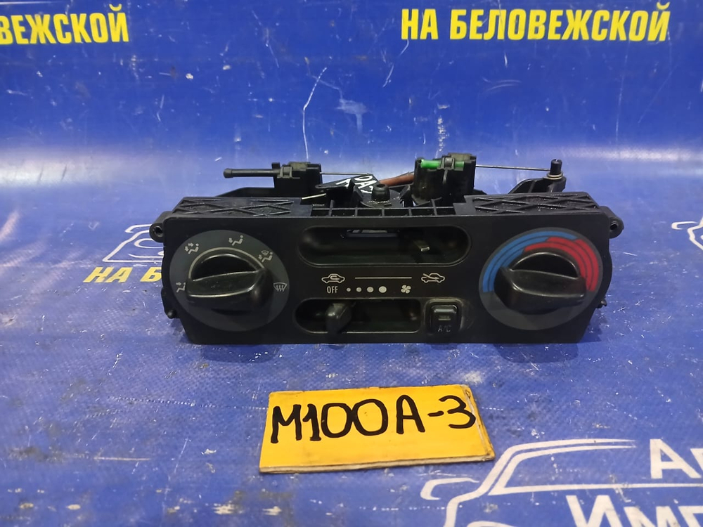 Блок управления климат-контролем TOYOTA DUET 1999