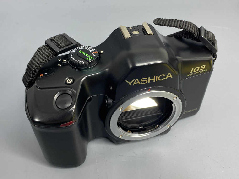 Yashica 109 Multi Program + 28-80mm