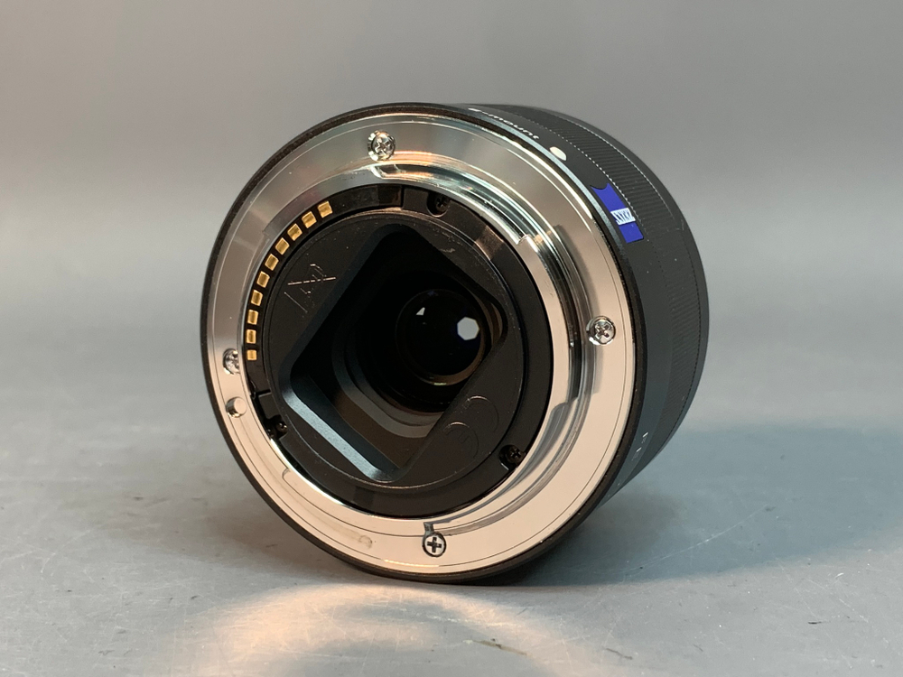 Sony Sonnar T* FE 35mm f/2.8 ZA