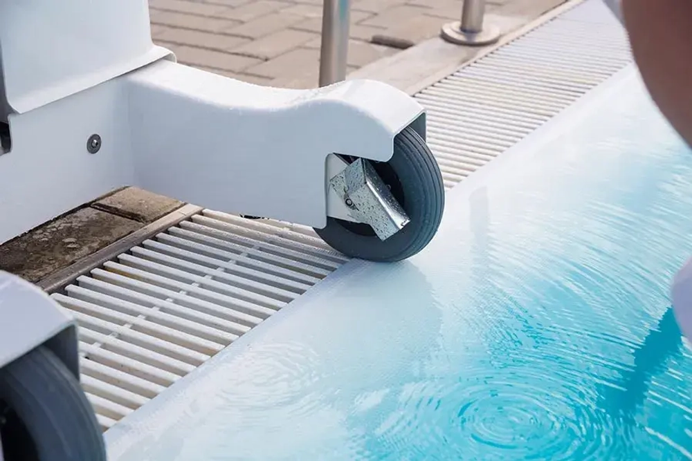 Подъемник для бассейна PANDAPOOL (мобильный, моторизованное перемещение)