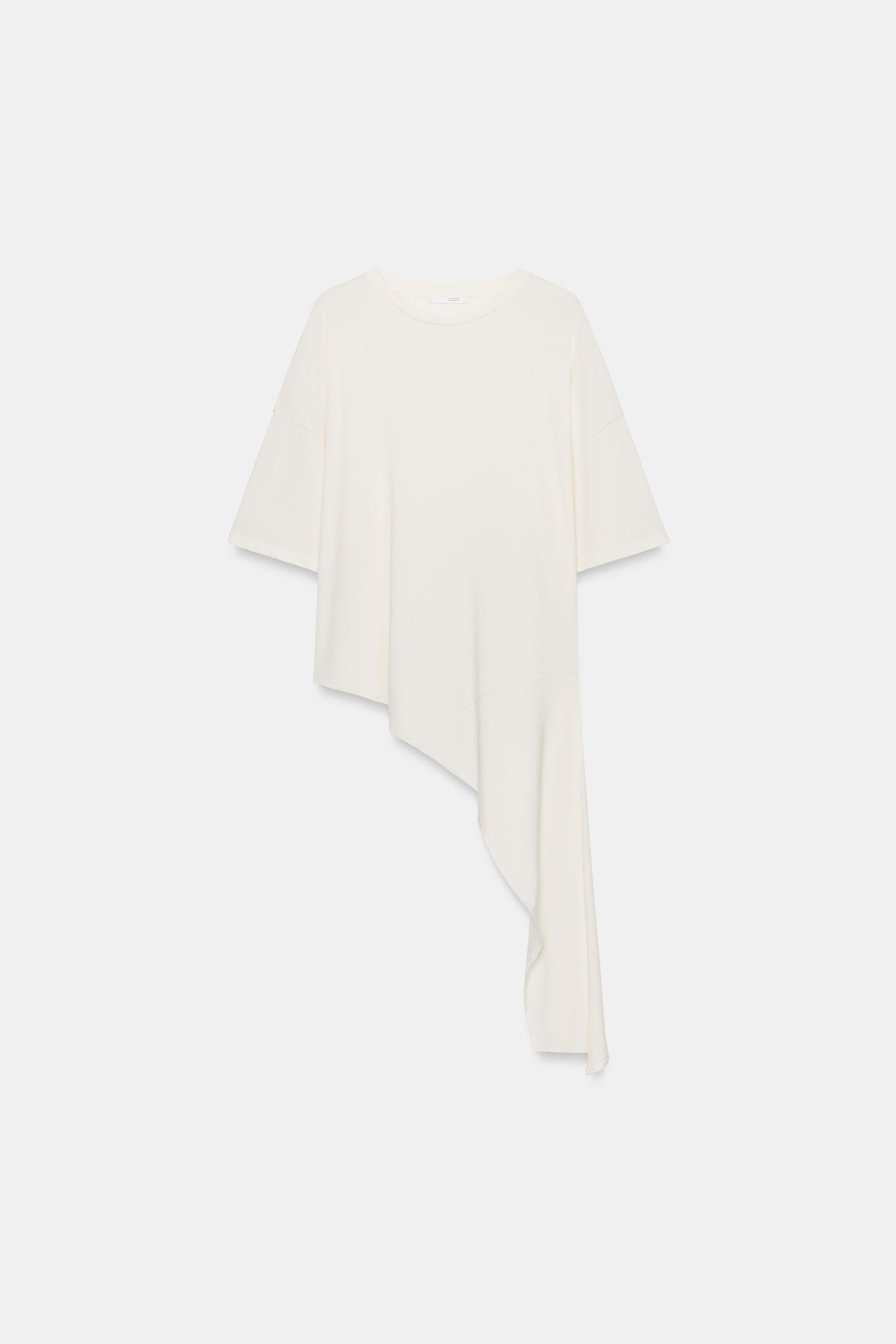 Асимметричная футболка с разрезом — ZARA