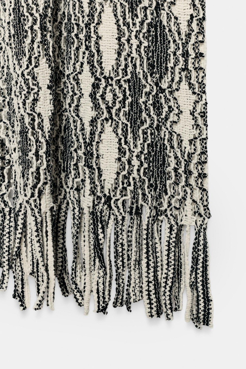 ТРИКОТАЖНОЕ ПЛАТЬЕ С БАХРОМОЙ — ZARA