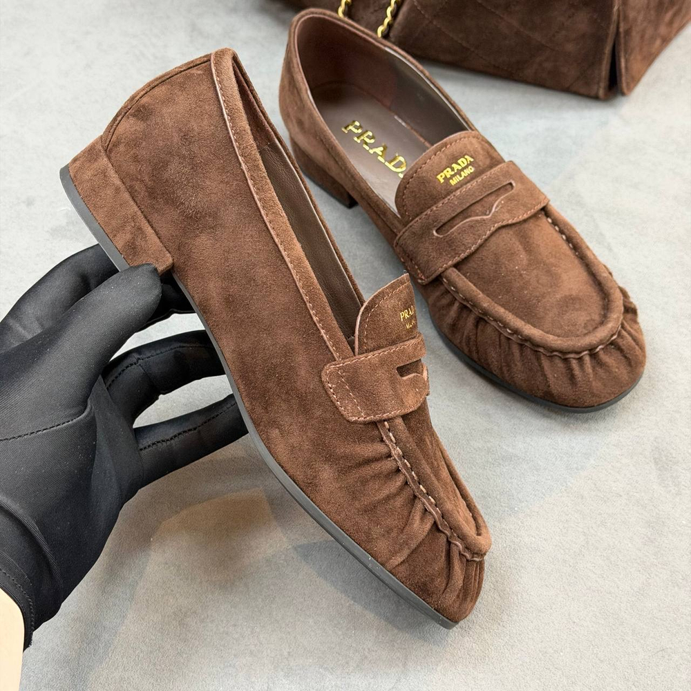 Лоферы Prada