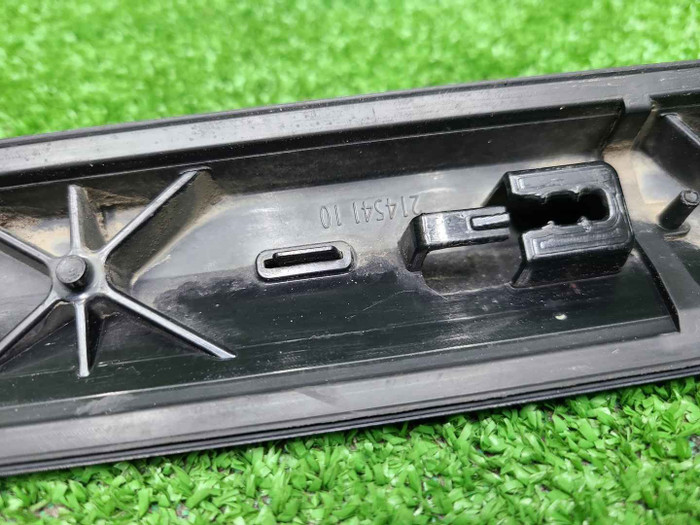 Накладка двери передняя левая BMW X7 G07 (19-22)