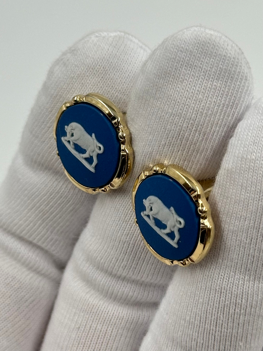 Запонки «Бык» Wedgwood синие