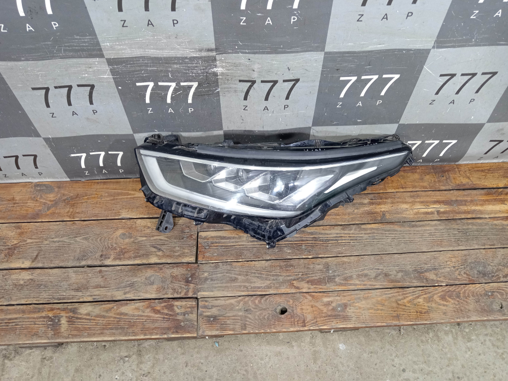 Фара левая LED Toyota Highlander 4 (U70) 19-нв Б/У Оригинал 811500E830
